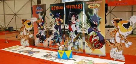 “Beyblade Turnuvası” afişiyle hazırlanan stant